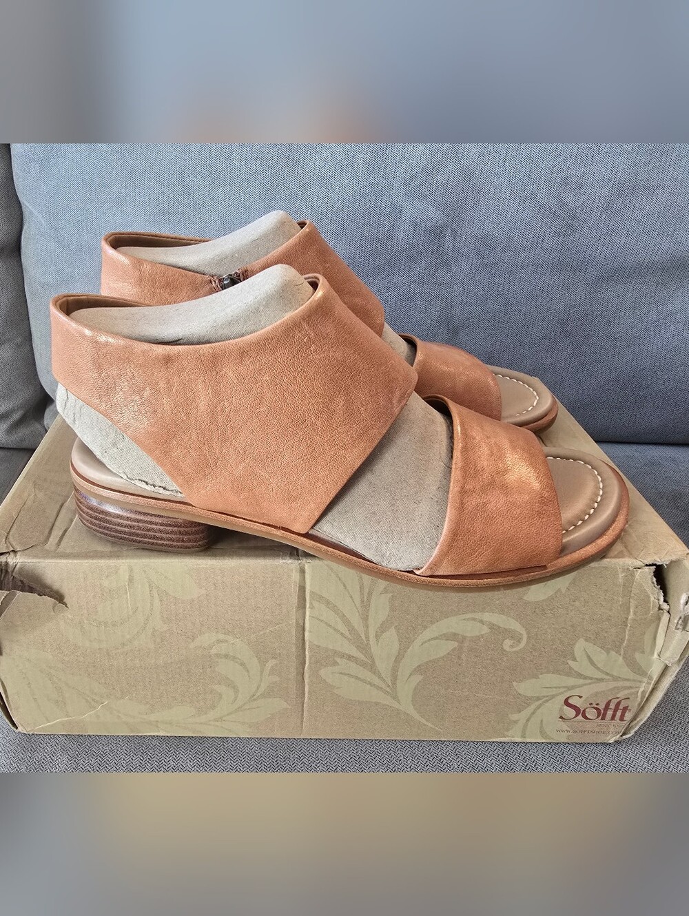 Sofft Felicity Luggage Open-Toe Leather Sandals in Tan